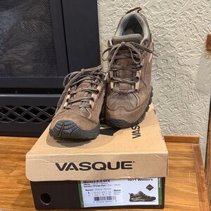 Vasque Brown Athletic Gortex Women’s Shoes sz 7